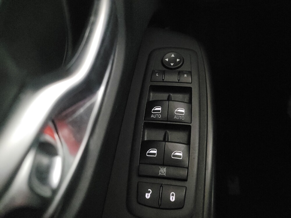 2019 Jeep Cherokee in Union City, GA 30291 - 18100345 27