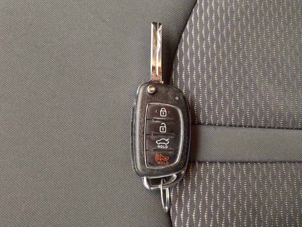 2018 Hyundai Sonata in St. Louis, MO 63136 - 18100350 32