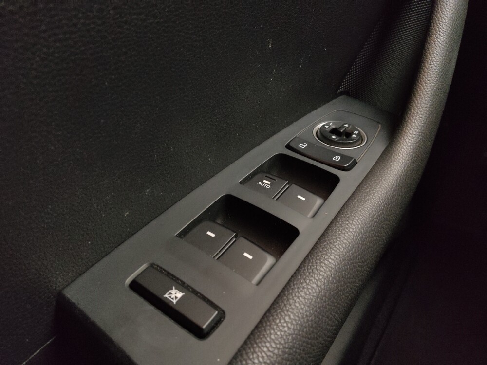 2018 Hyundai Sonata in St. Louis, MO 63136 - 18100350 27