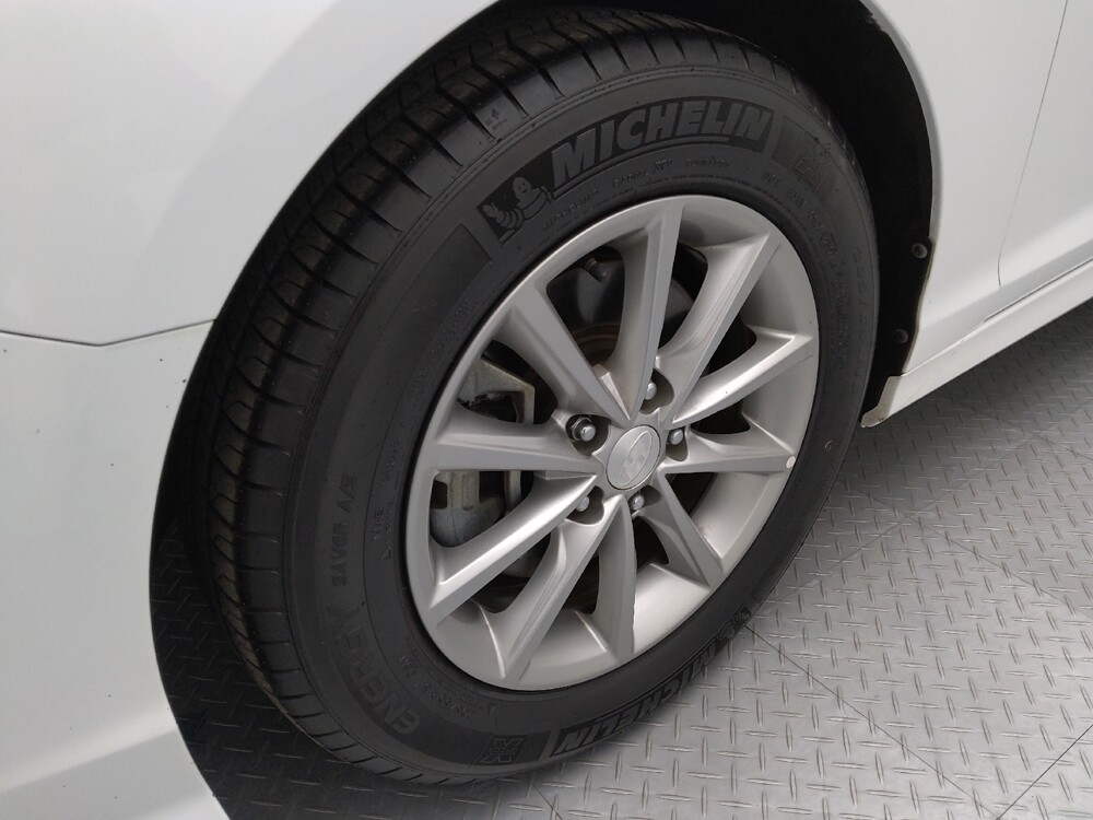 2018 Hyundai Sonata in St. Louis, MO 63136 - 18100350 31