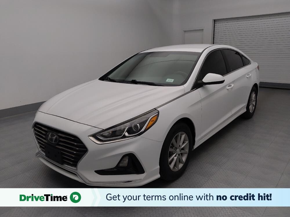 2018 Hyundai Sonata in St. Louis, MO 63136 - 18100350
