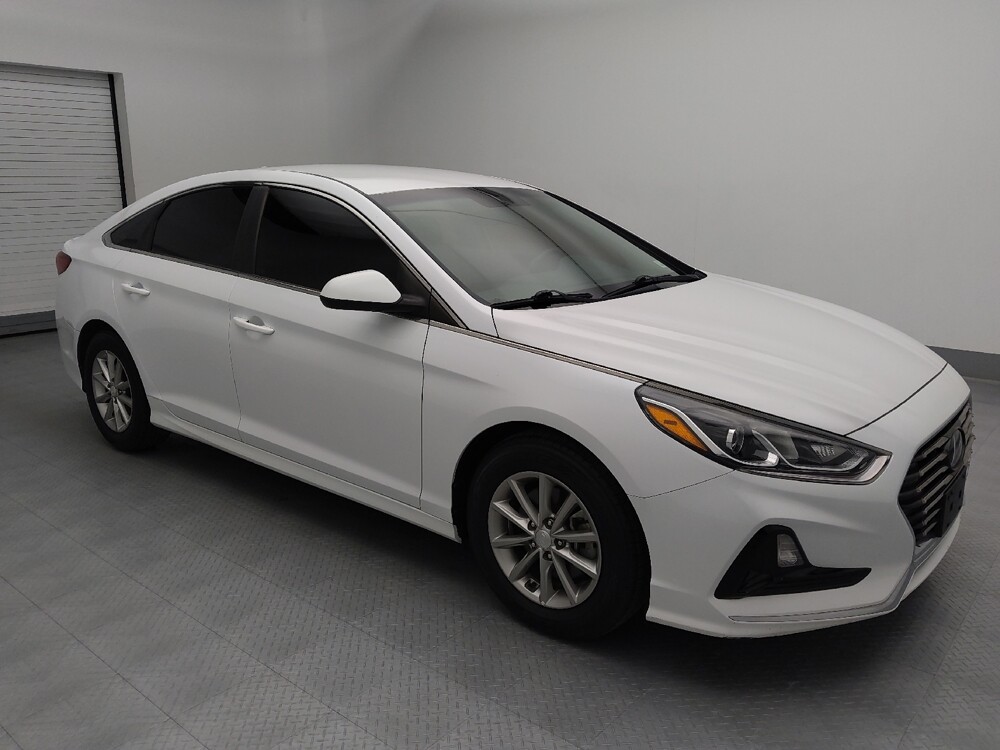 2018 Hyundai Sonata in St. Louis, MO 63136 - 18100350 11