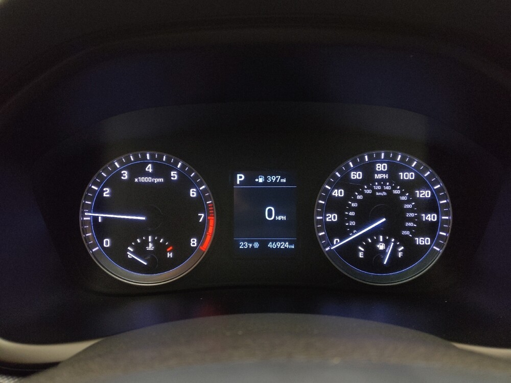 2018 Hyundai Sonata in St. Louis, MO 63136 - 18100350 23