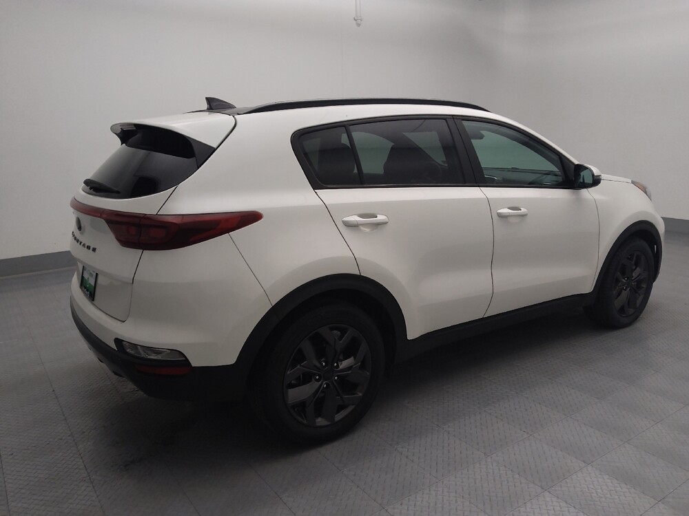 2021 Kia Sportage in Gladstone, MO 64118 - 18100357 10