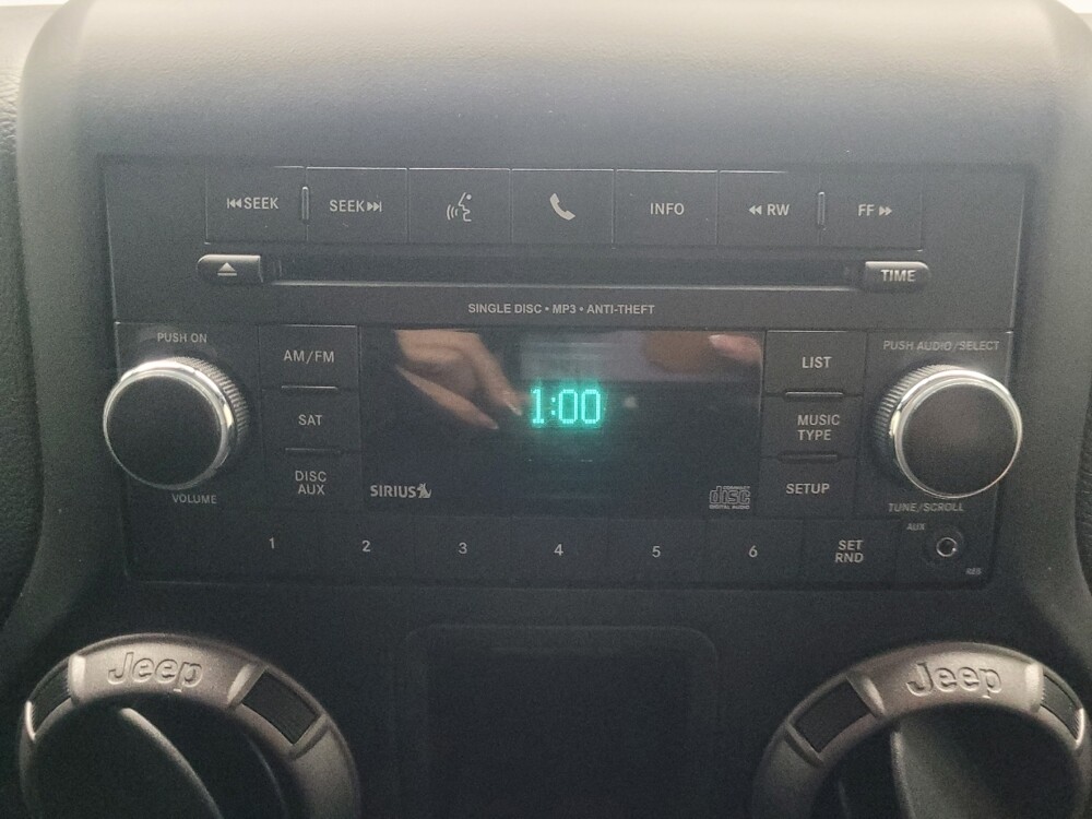 2018 Jeep Wrangler in Indianapolis, IN 46219 - 18100359 25