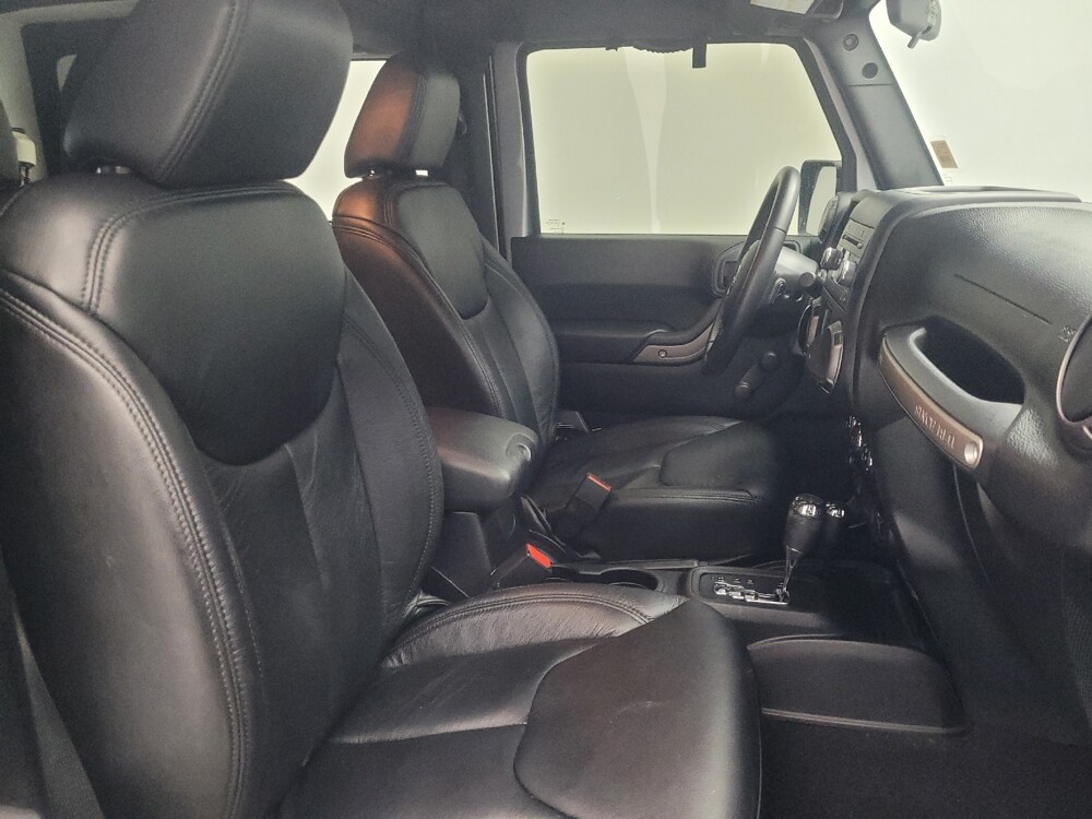 2018 Jeep Wrangler in Indianapolis, IN 46219 - 18100359 21