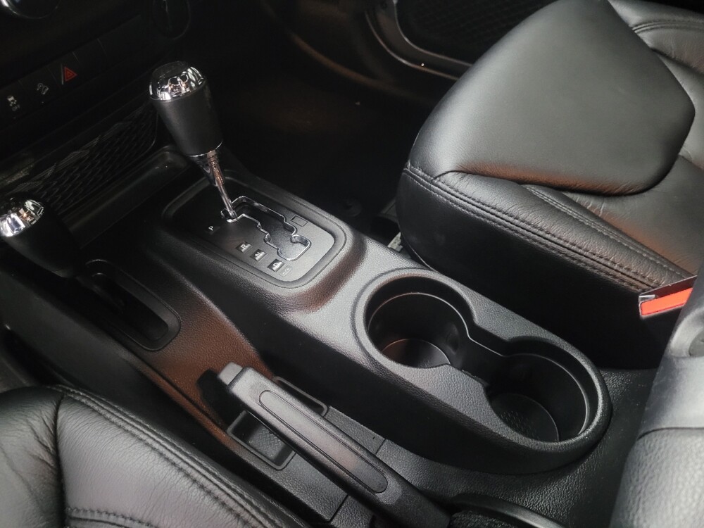 2018 Jeep Wrangler in Indianapolis, IN 46219 - 18100359 26