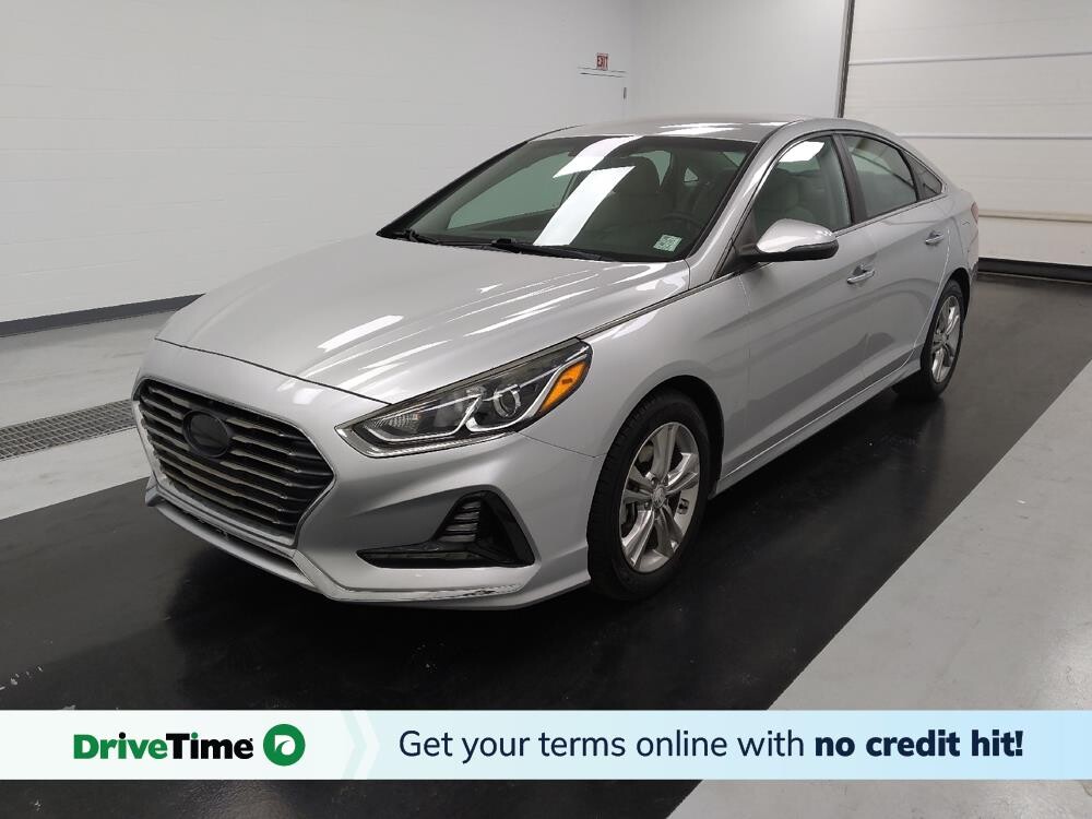 2018 Hyundai Sonata in St. Louis, MO 63125 - 18100360