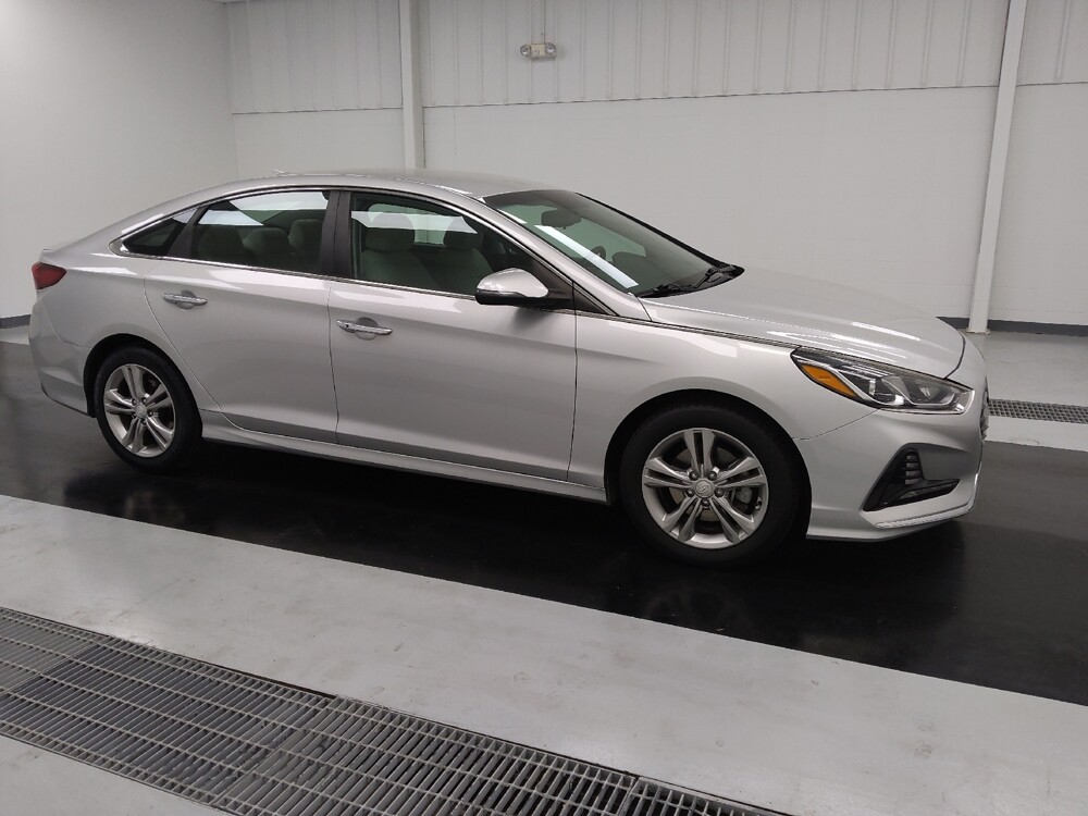 2018 Hyundai Sonata in St. Louis, MO 63125 - 18100360 11