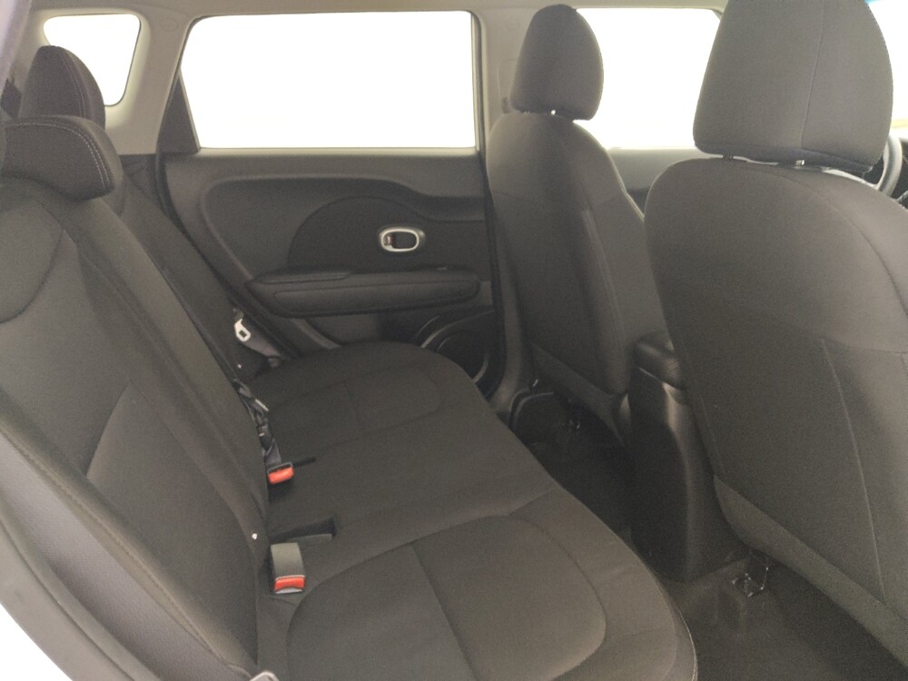 2018 Kia Soul in Clearwater, FL 33764 - 18100363 19