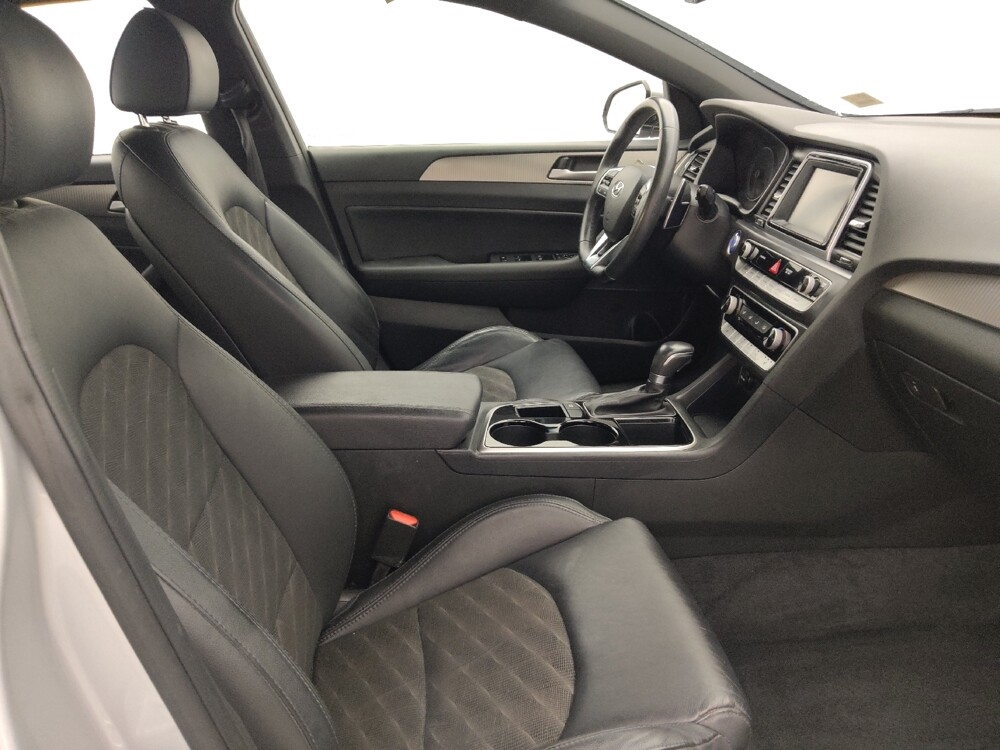 2018 Hyundai Sonata in Clearwater, FL 33764 - 18100369 21