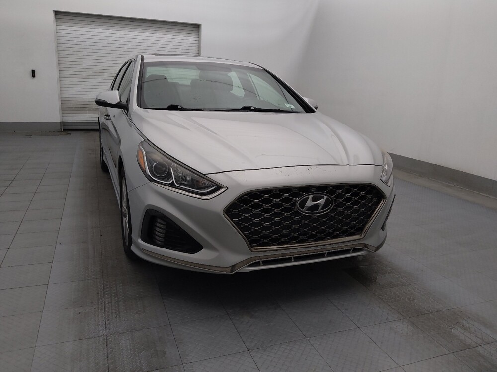 2018 Hyundai Sonata in Clearwater, FL 33764 - 18100369 14