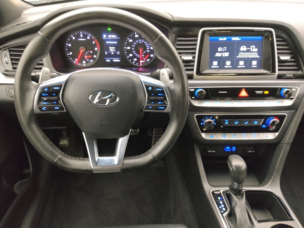 2018 Hyundai Sonata in Clearwater, FL 33764 - 18100369 22