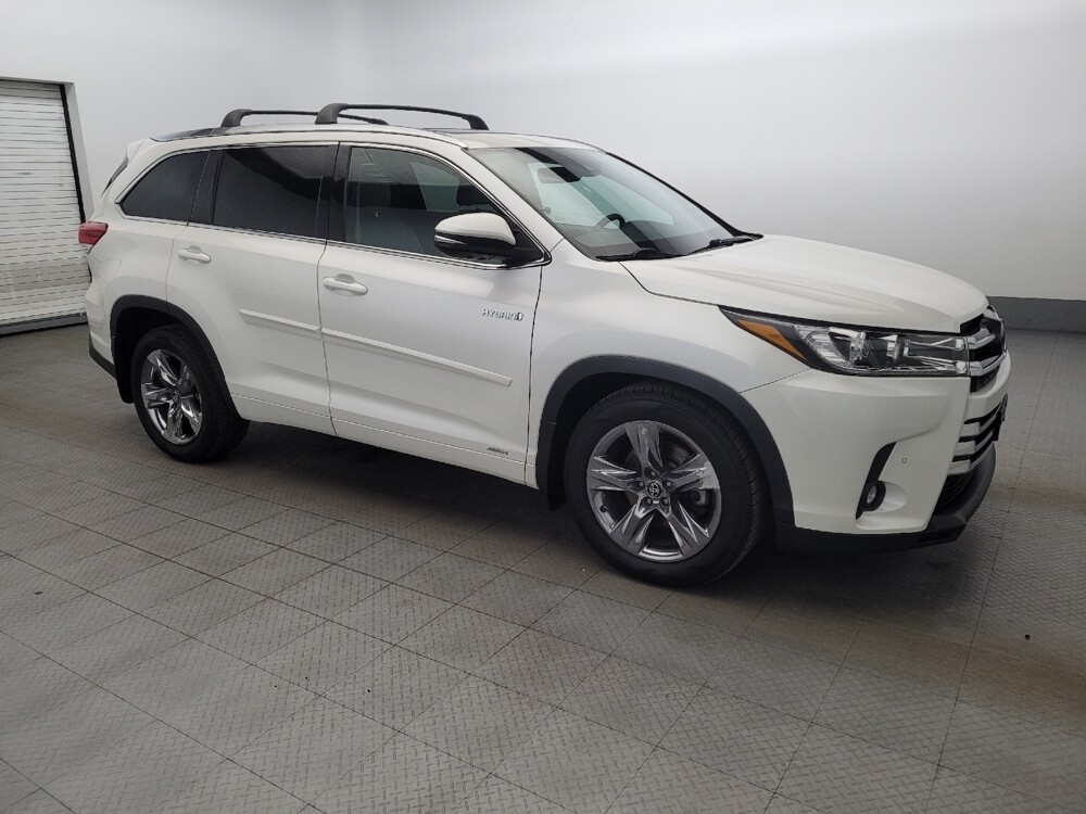 2019 Toyota Highlander in Newport News, VA 23601 - 18100370 11