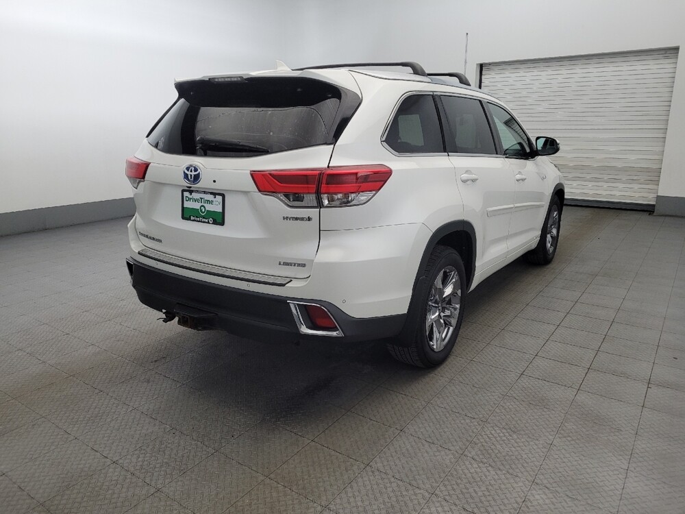 2019 Toyota Highlander in Newport News, VA 23601 - 18100370 9