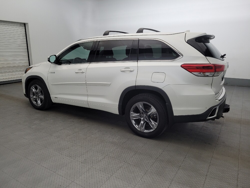 2019 Toyota Highlander in Newport News, VA 23601 - 18100370 3