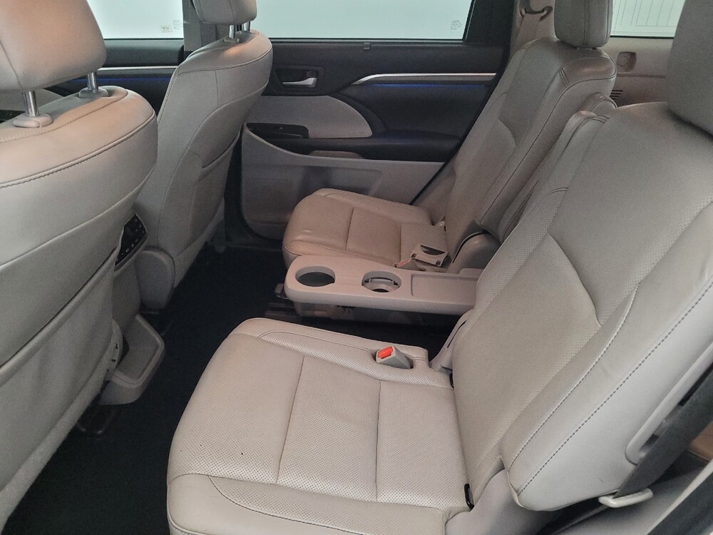 2019 Toyota Highlander in Newport News, VA 23601 - 18100370 18