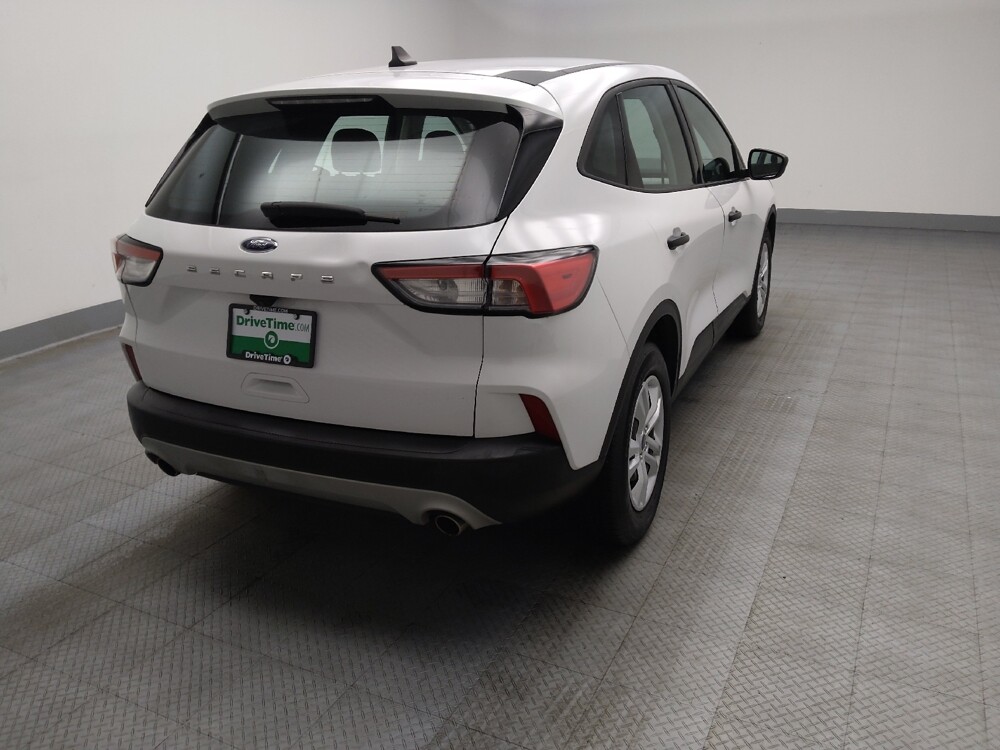 2021 Ford Escape in Peoria, IL 61615 - 18100375 9
