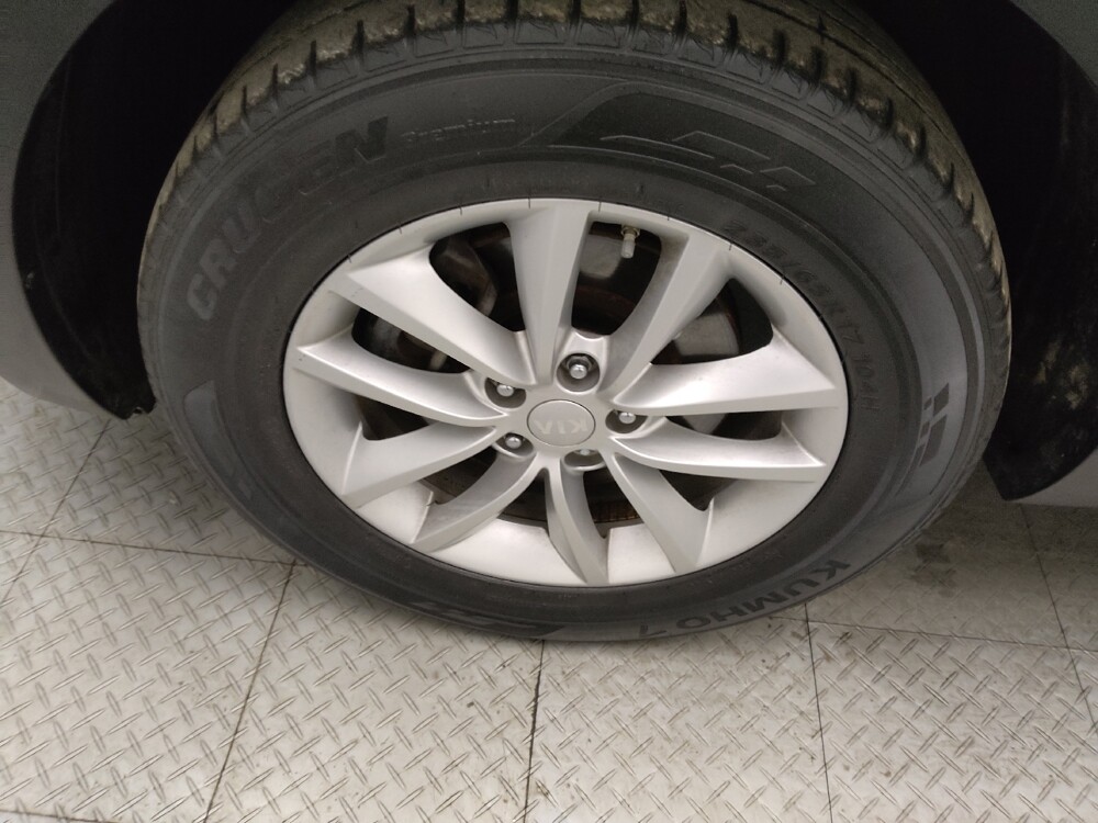 2018 Kia Sorento in Lombard, IL 60148 - 18100380 31