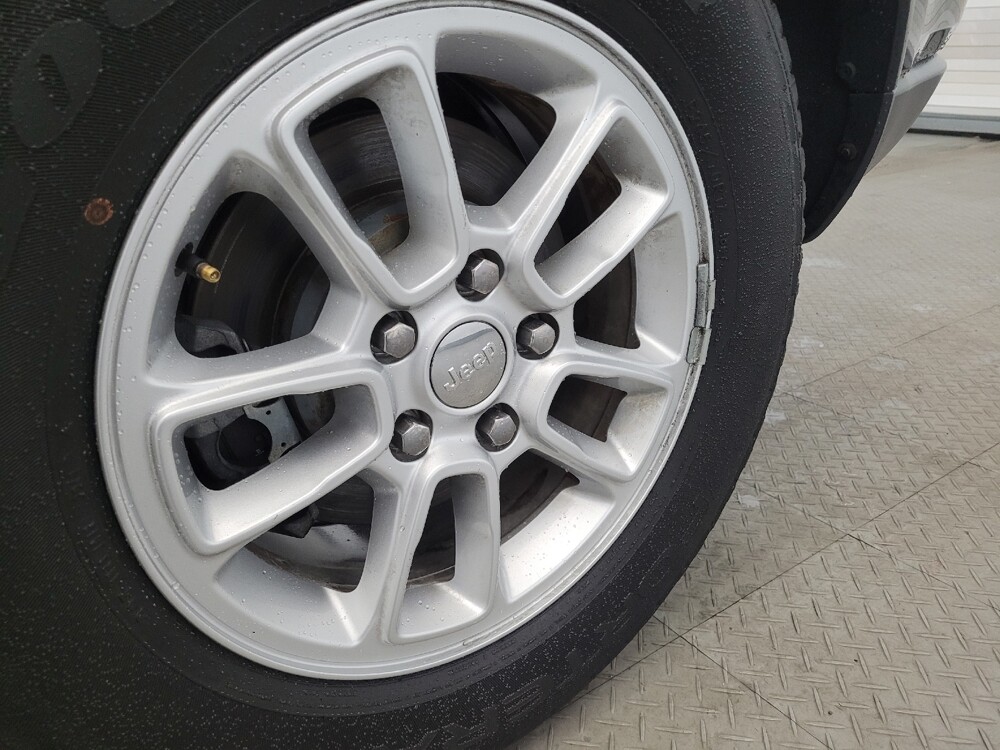 2020 Jeep Grand Cherokee in New Castle, DE 19720 - 18100384 31