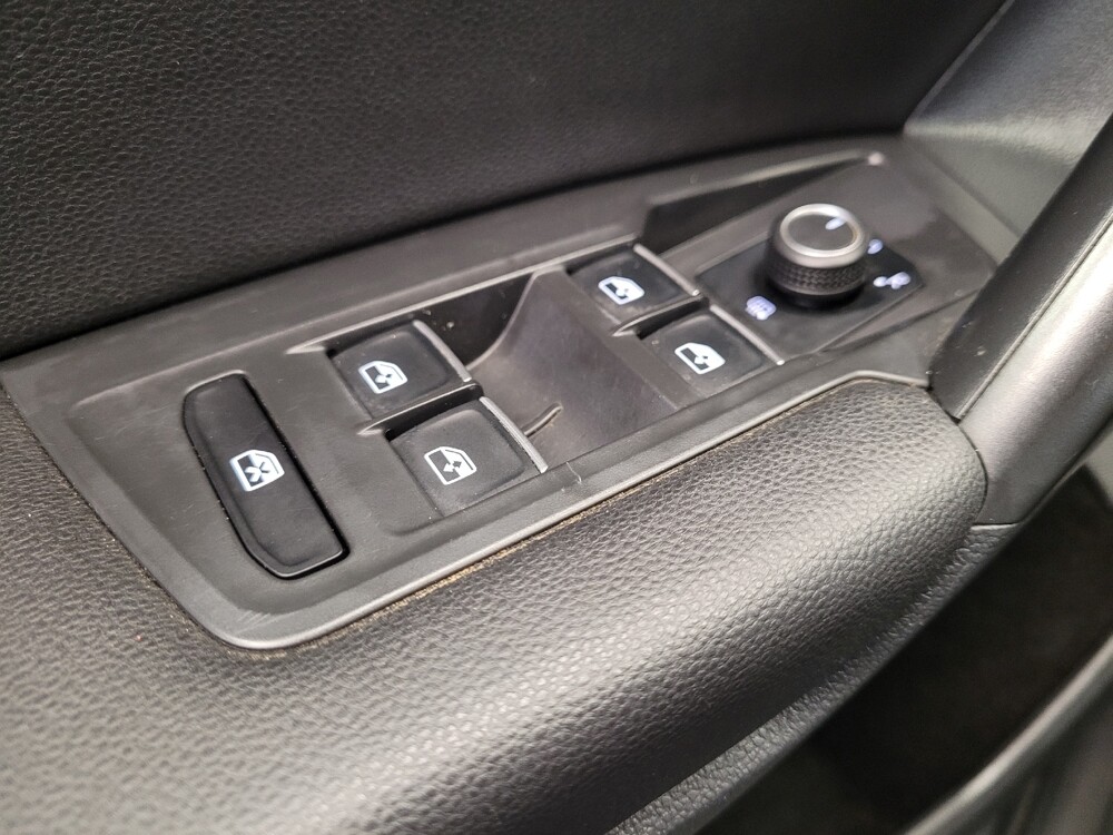 2021 Volkswagen Tiguan in Downey, CA 90241 - 18100385 27