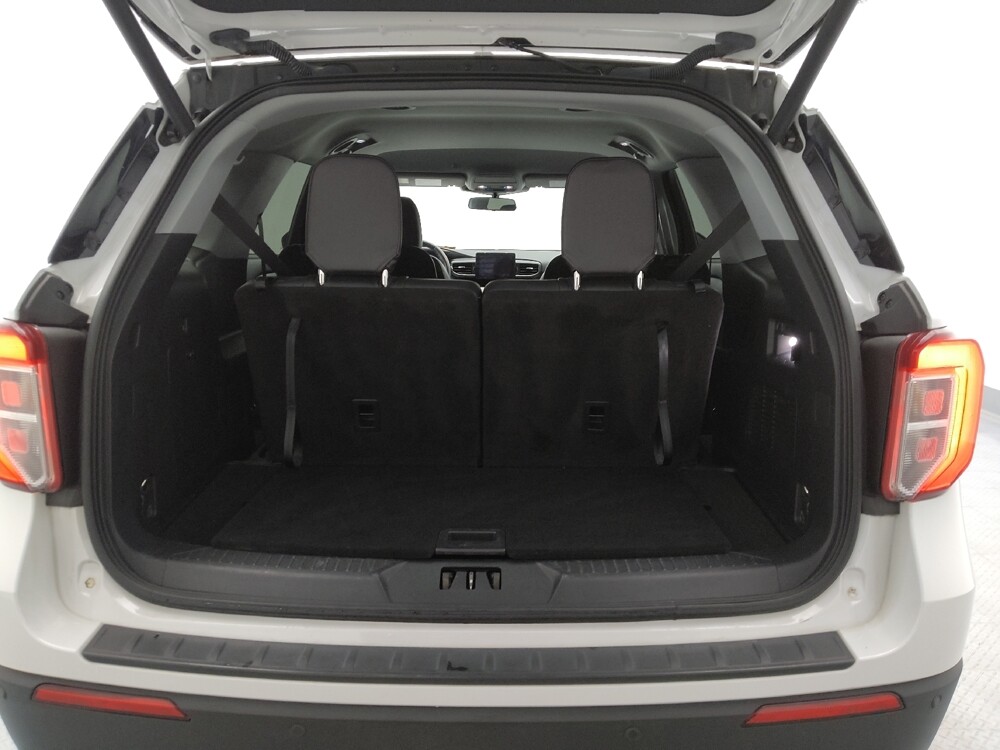 2022 Ford Explorer in Topeka, KS 66611 - 18100386 29