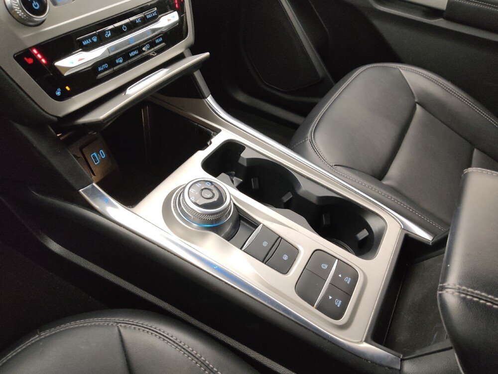 2022 Ford Explorer in Topeka, KS 66611 - 18100386 26