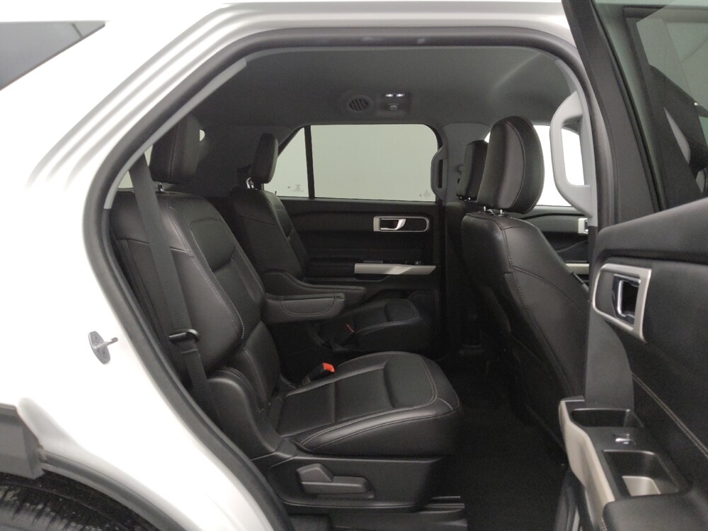 2022 Ford Explorer in Topeka, KS 66611 - 18100386 19