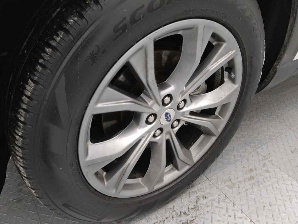 2022 Ford Explorer in Topeka, KS 66611 - 18100386 31