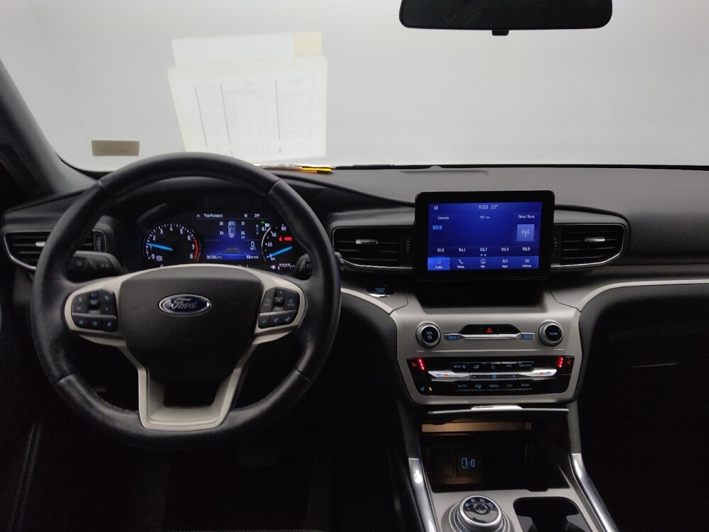 2022 Ford Explorer in Topeka, KS 66611 - 18100386 22