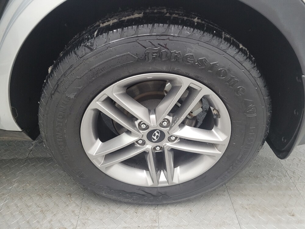 2018 Hyundai Santa Fe in Cincinnati, OH 45255 - 18100393 31