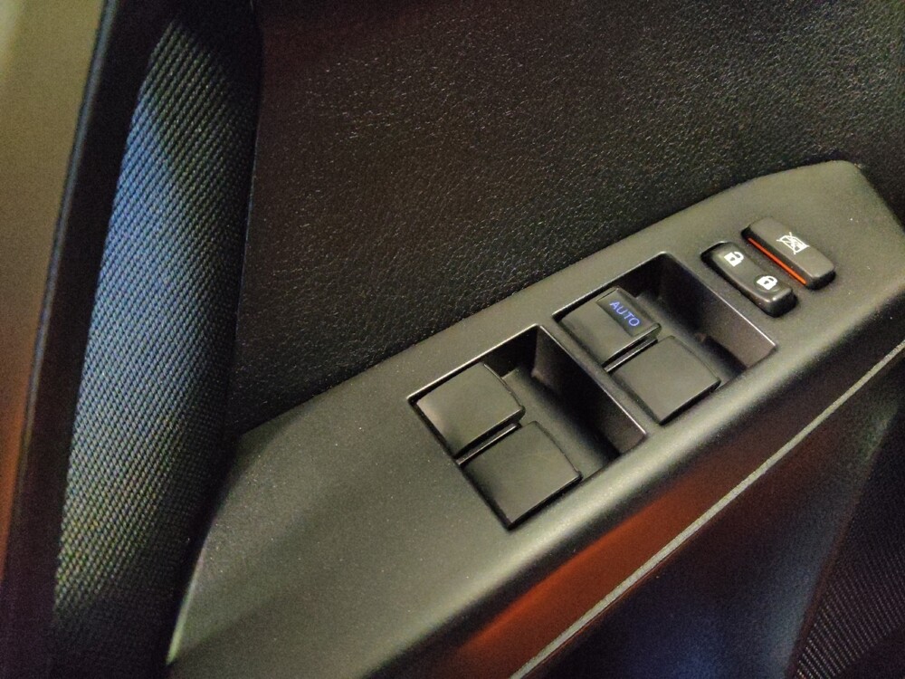 2018 Toyota RAV4 in Albuquerque, NM 87113 - 18100399 27