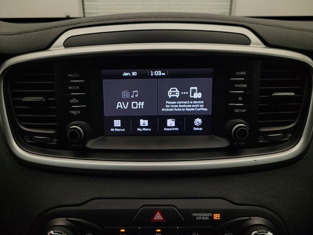 2020 Kia Sorento in Glendale, AZ 85301 - 18100406 25