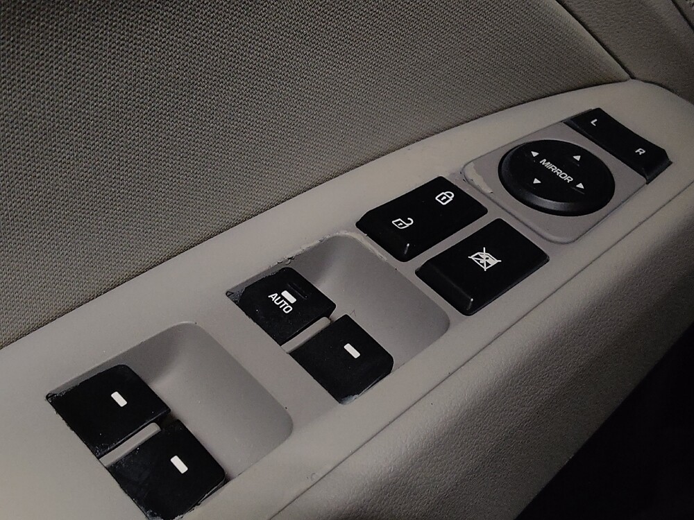 2018 Hyundai Elantra in Kissimmee, FL 34744 - 18100413 27