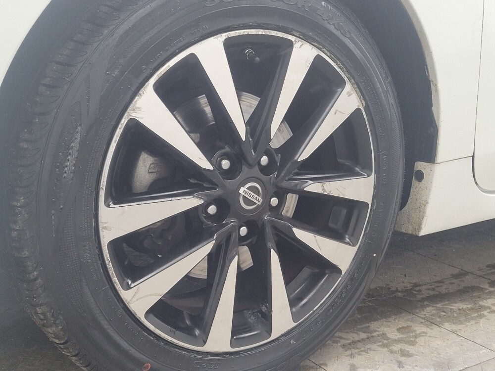 2018 Nissan Altima in Memphis, TN 38115 - 18100415 31