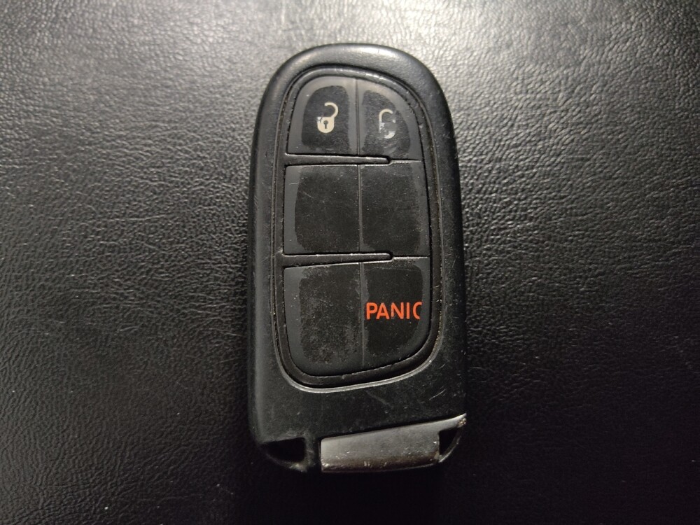 2020 Jeep Cherokee in Houston, TX 77074 - 18100425 32