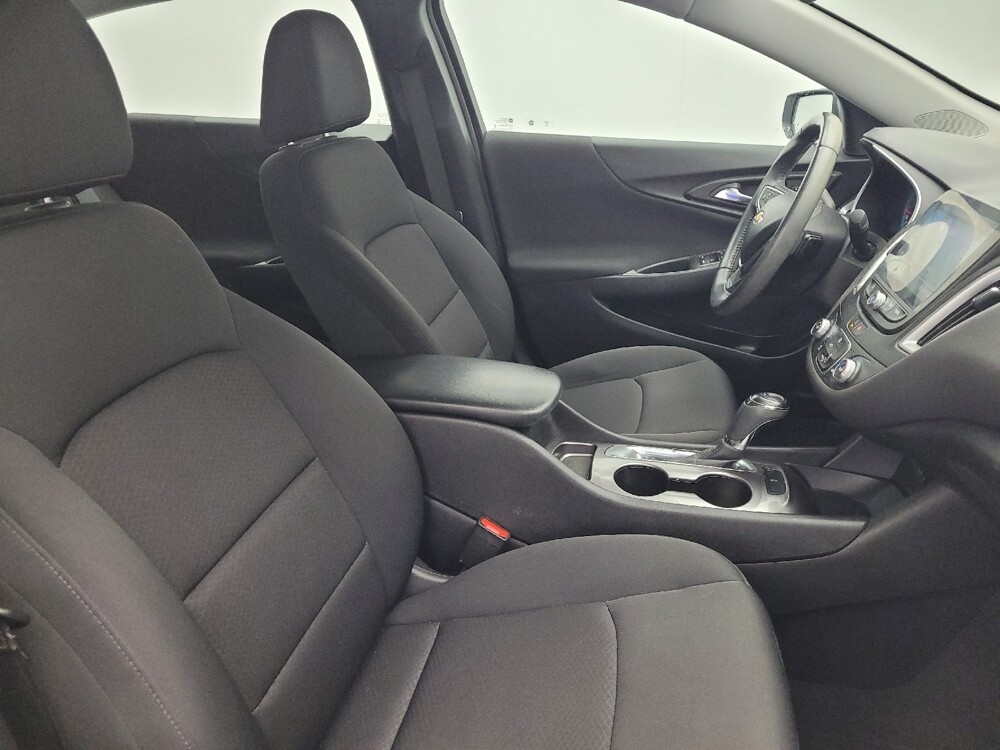 2020 Chevrolet Malibu in Wilmington, NC 28405 - 18100428 21