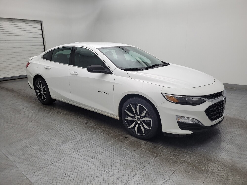 2020 Chevrolet Malibu in Wilmington, NC 28405 - 18100428 11