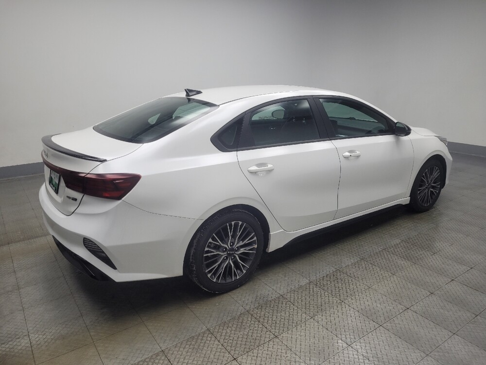 2022 Kia Forte in Highland, IN 46322 - 18100429 10