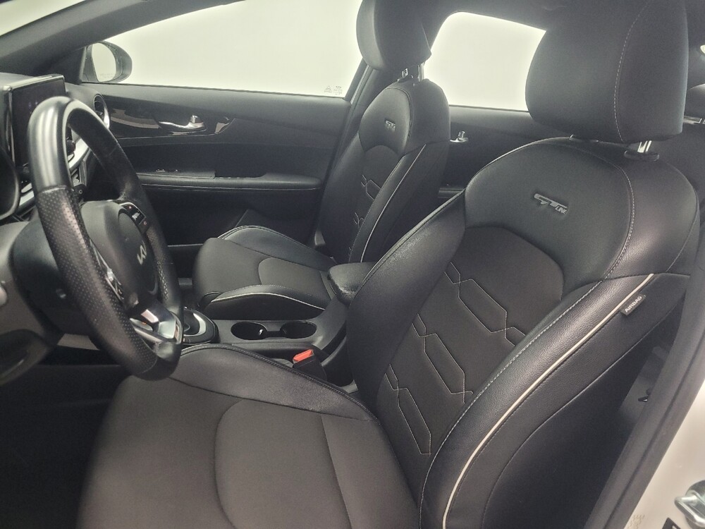 2022 Kia Forte in Highland, IN 46322 - 18100429 17