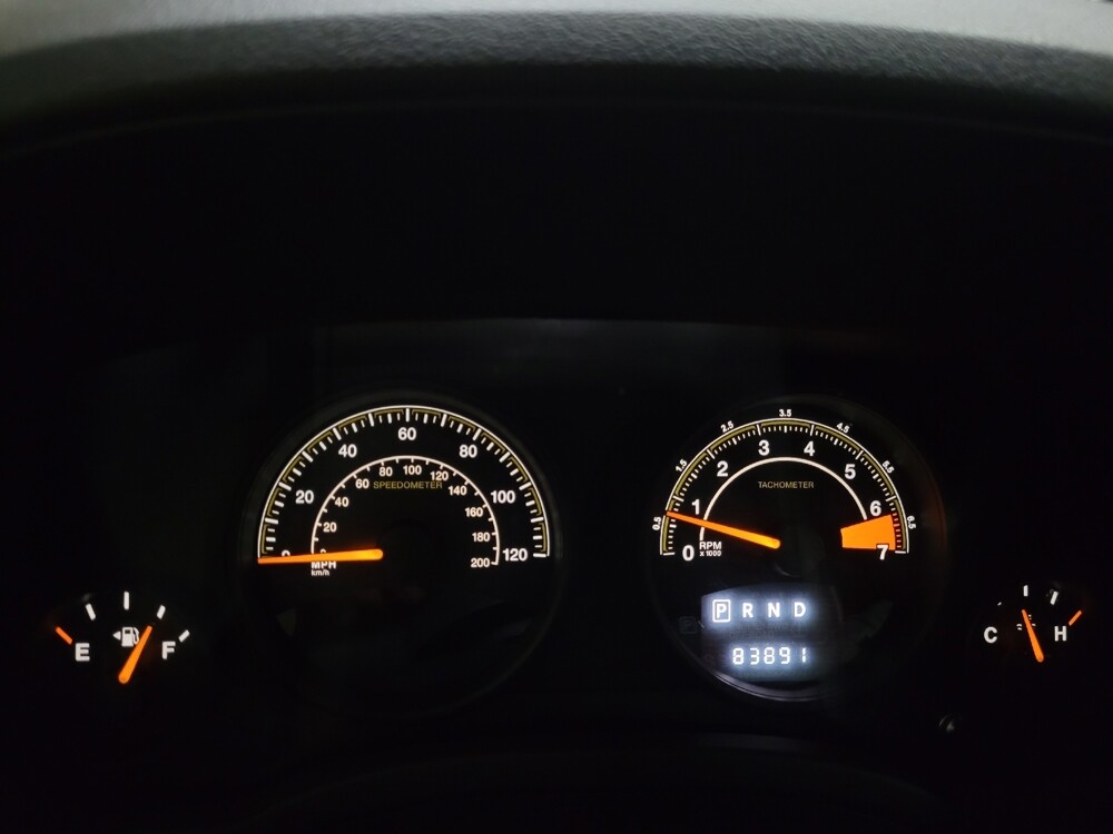 2014 Jeep Compass in Chesapeake, VA 23320 - 18100430 23