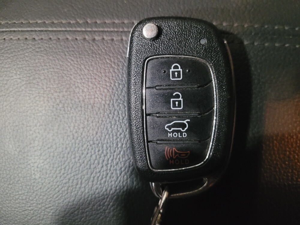 2018 Hyundai Santa Fe in New Castle, DE 19720 - 18100433 32