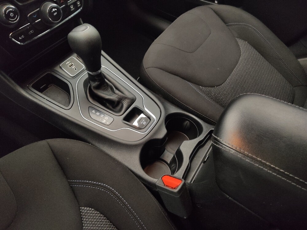 2019 Jeep Cherokee in Lakewood, CO 80215 - 18100434 26