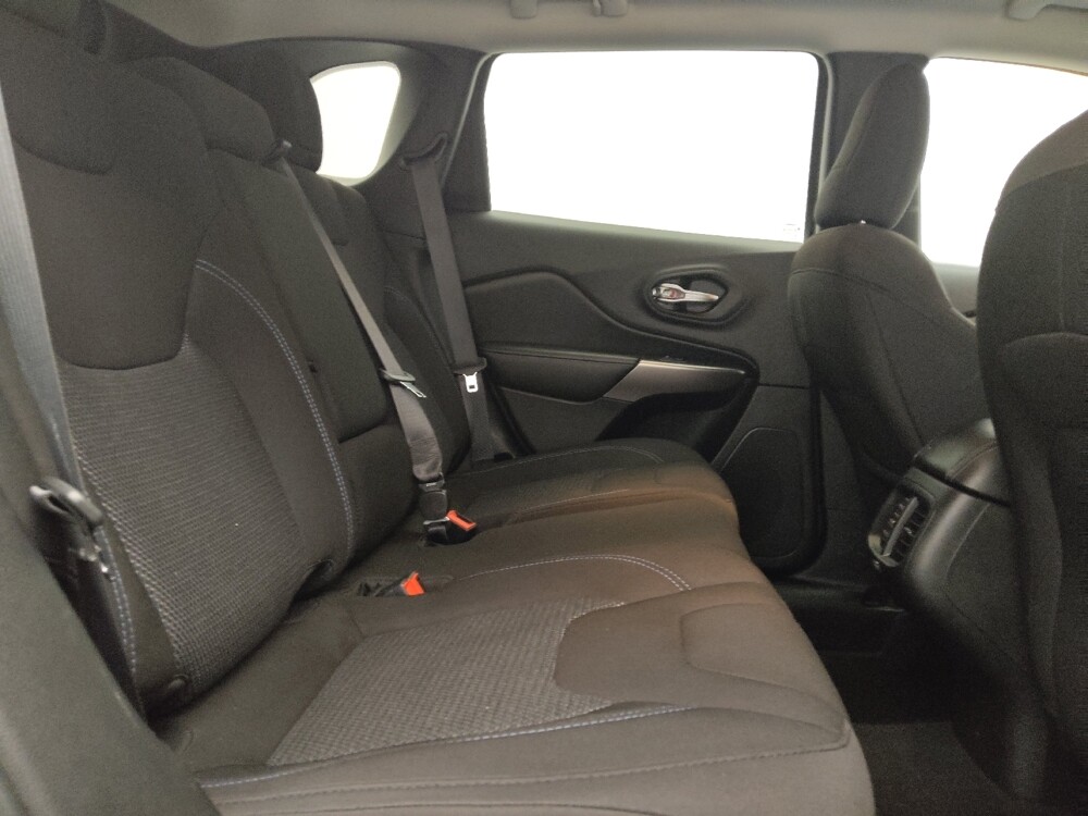 2019 Jeep Cherokee in Lakewood, CO 80215 - 18100434 19