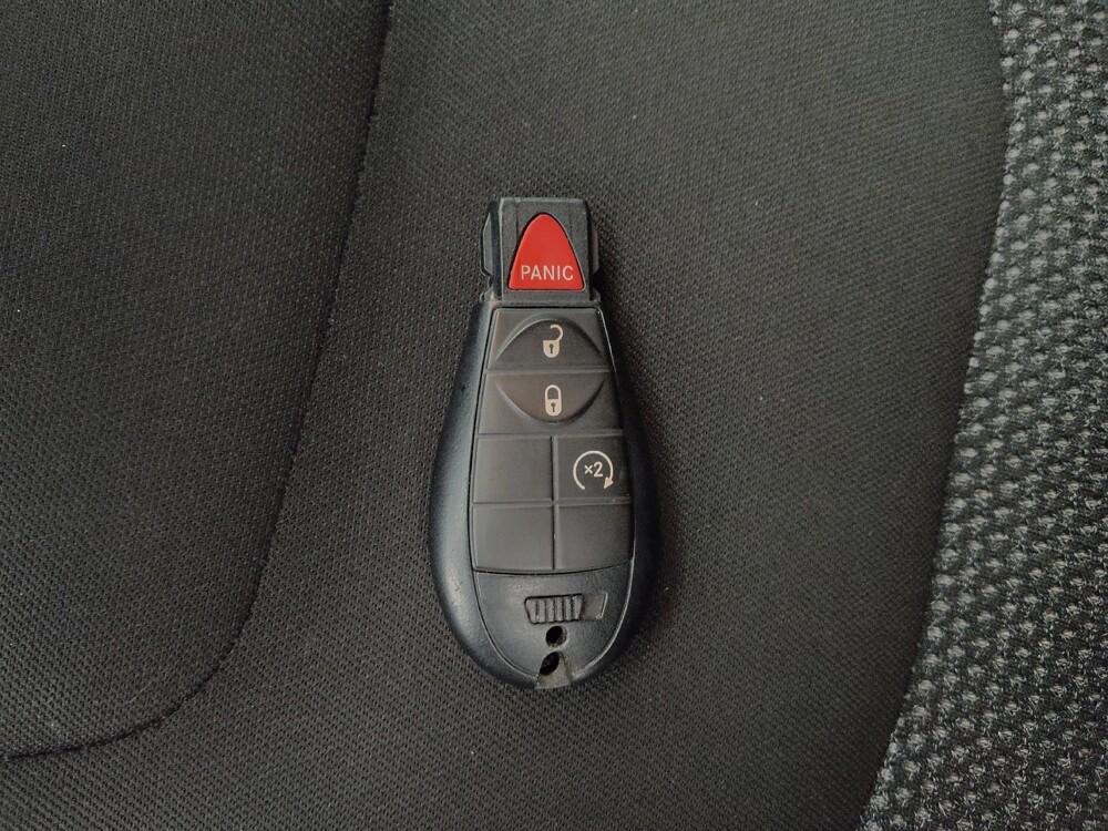 2019 Jeep Cherokee in Lakewood, CO 80215 - 18100434 32