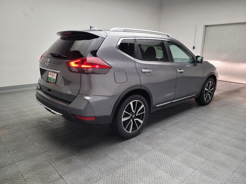 2019 Nissan Rogue in Riverside, CA 92504 - 18100452 9