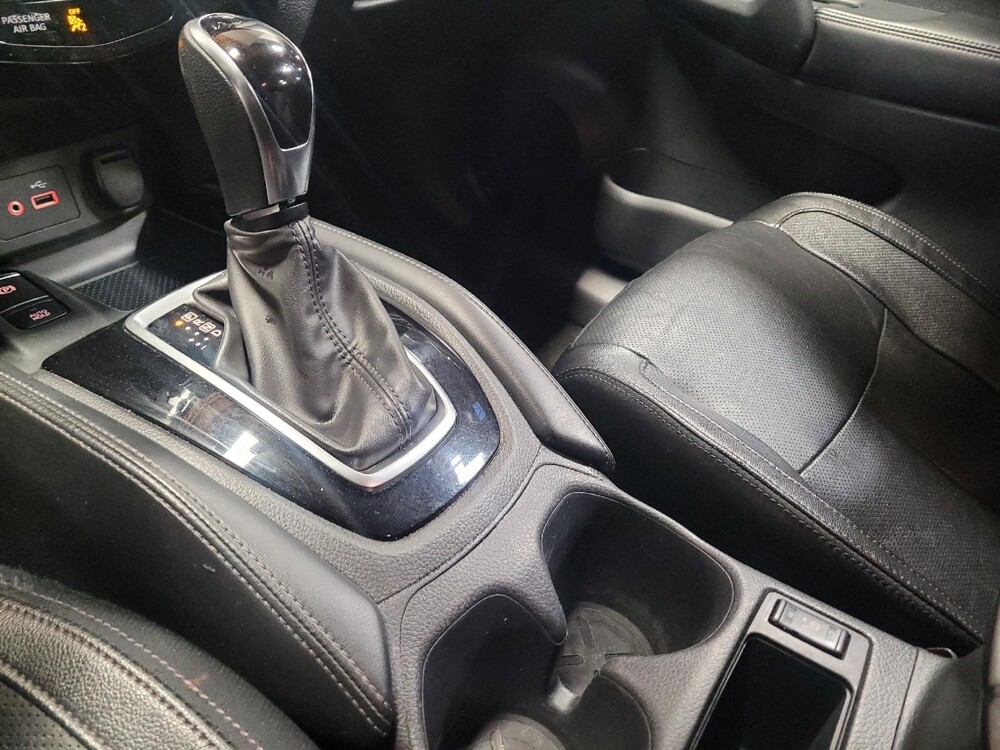 2019 Nissan Rogue in Riverside, CA 92504 - 18100452 26