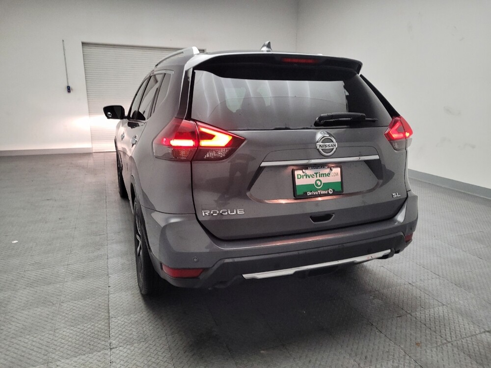 2019 Nissan Rogue in Riverside, CA 92504 - 18100452 6