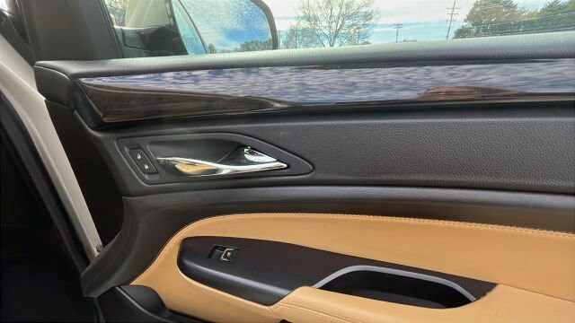 2014 Cadillac SRX in Greenville, SC 29607 - 18100453 14