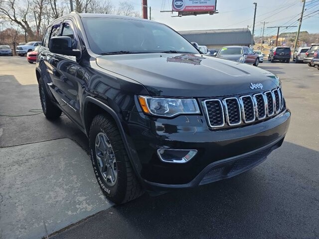 2017 Jeep Grand Cherokee in Knoxville, TN 37912 - 18100471 3